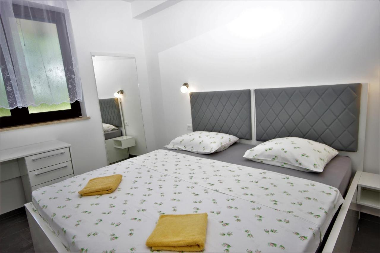 Apartments Smitran Banjole Luaran gambar